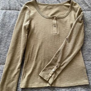 Light Green Long Sleeve Top (light thermal) Size Small